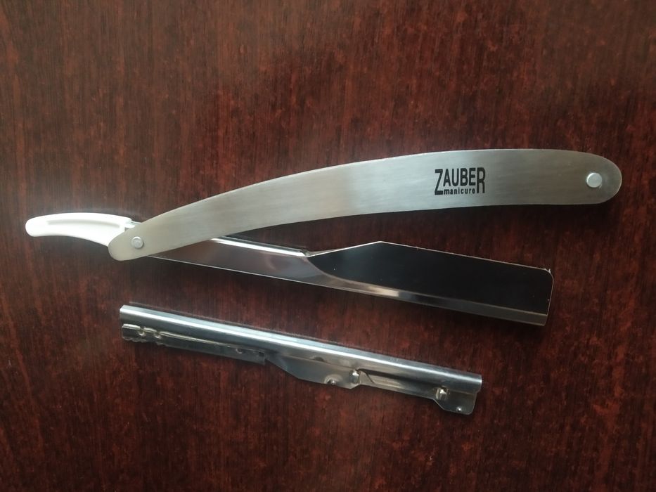 Бритва металева напівнебезпечна під змінні леза Zauber