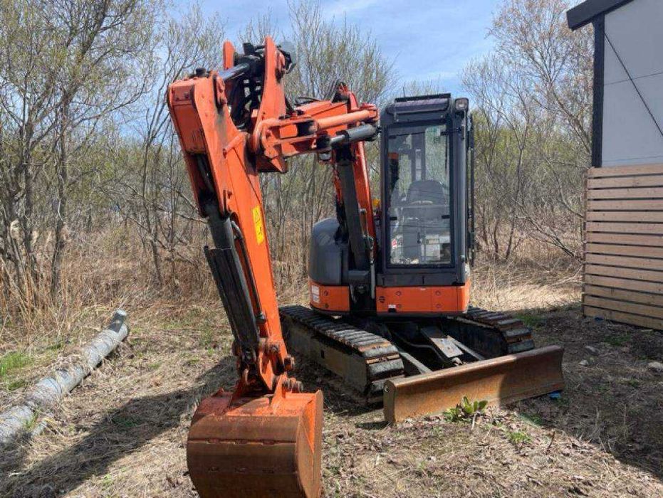 Экскаватор гусеничный Hiitachi ZX40UR-3