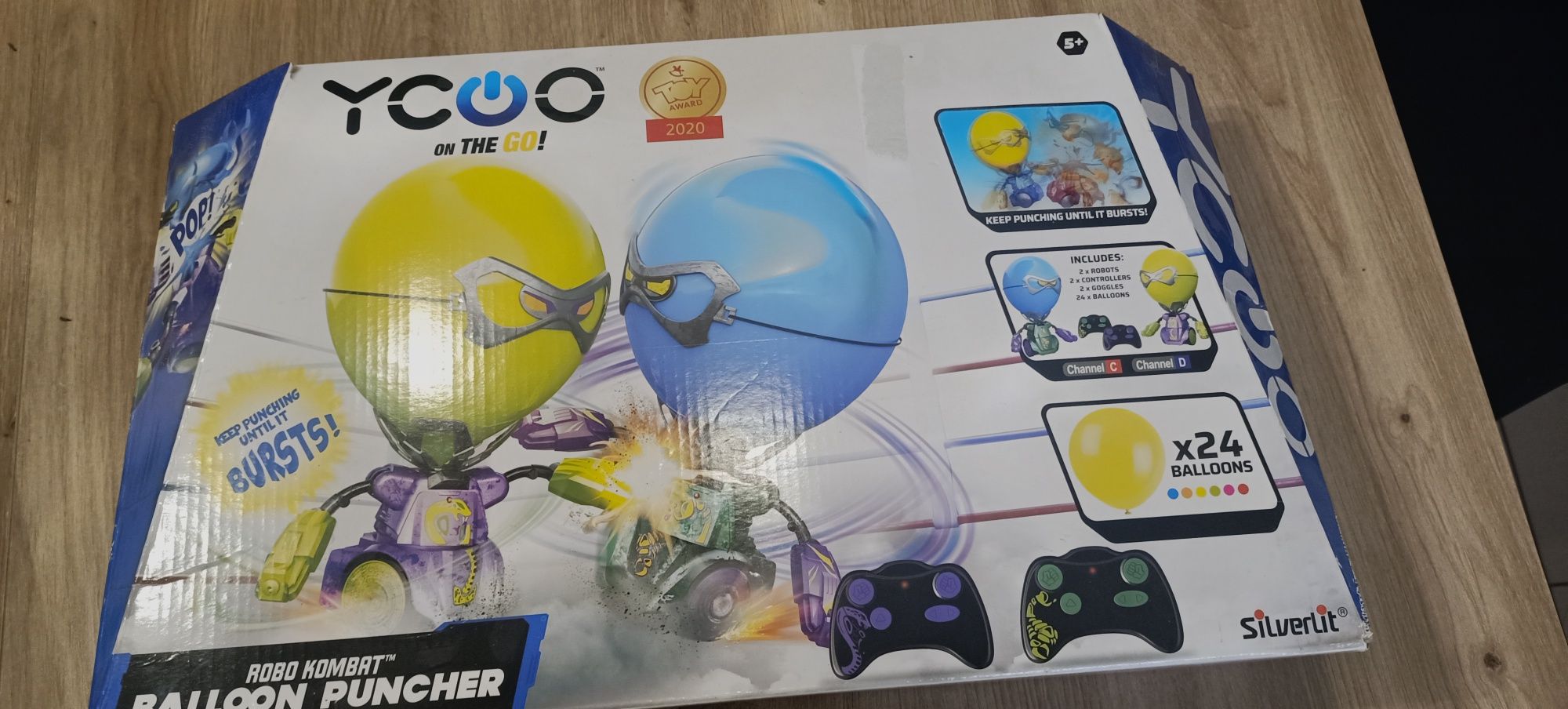 roboty z balonami do walczenia