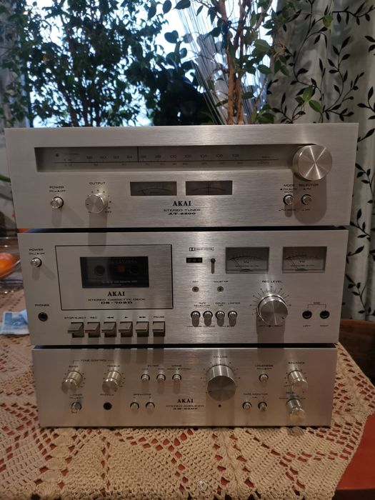 AKAI radio wzmacniacz i magnetofon
