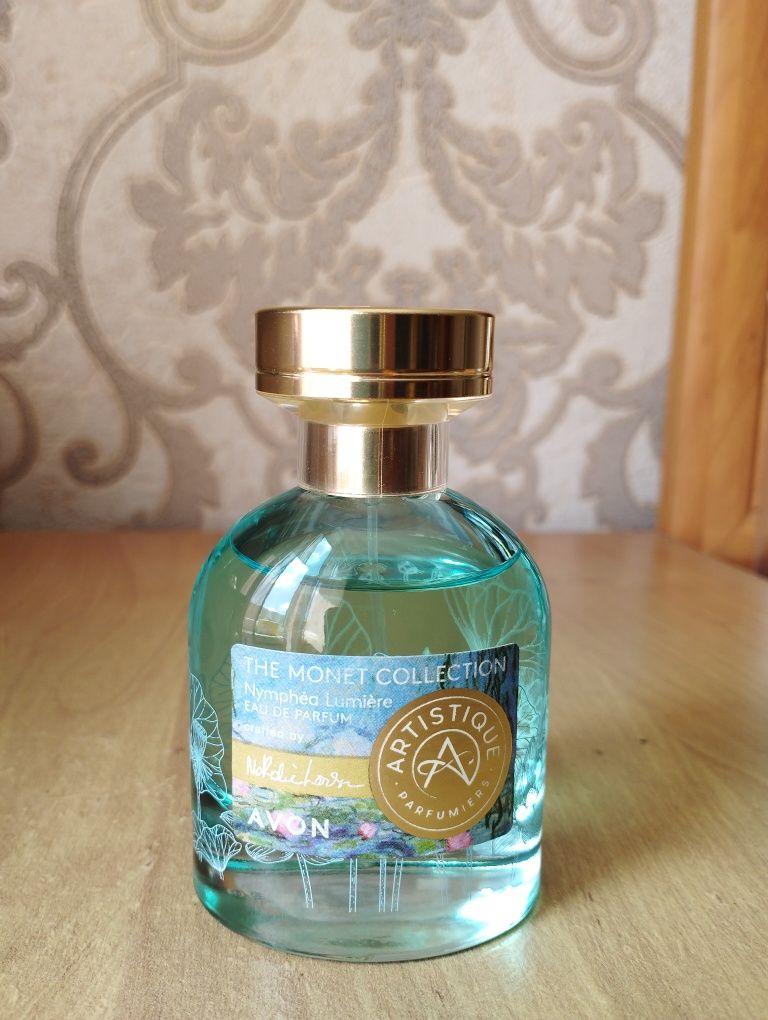 Avon Artistique Nymphea Lumiere