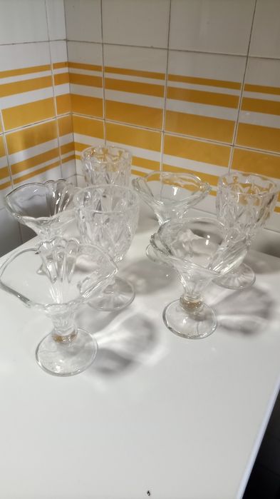 Taças grandes para sobremesas