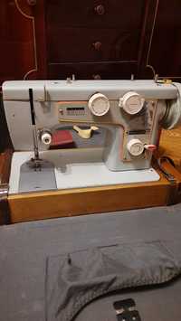Машинка швейная "Подольск-142"