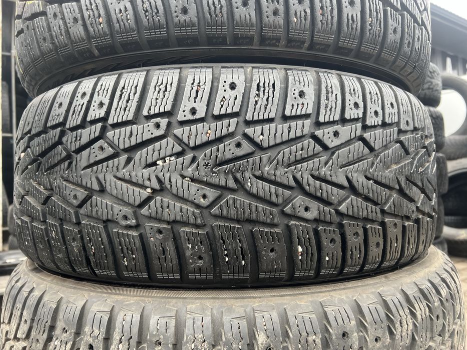 Шини 225/55/17 8мм‼️; Nokian; пари; зимові; резина склад R17