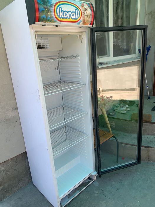 холодилник в робочому стані