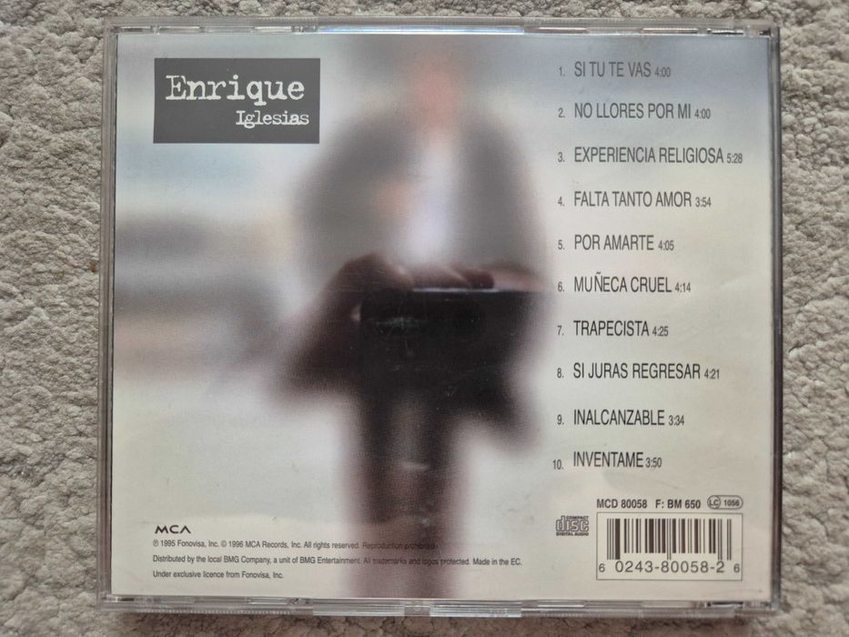 CD Robbie Williams , Enrique Iglesias , Ricky Martin , La Toya Jackson