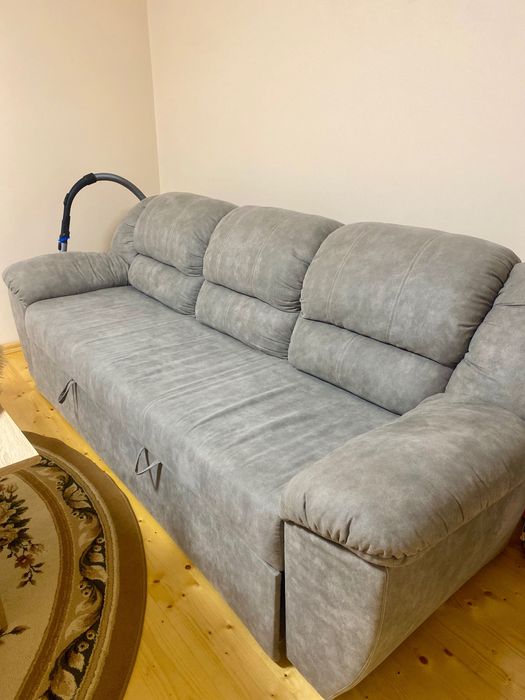 Продам  Диван  В Гарному Стані !!!
