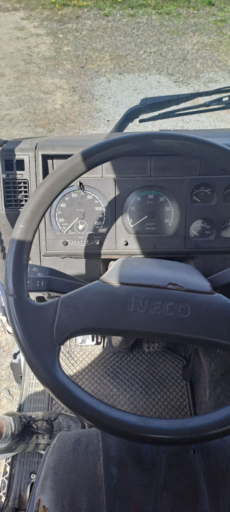Івеко вантажний автомобіль