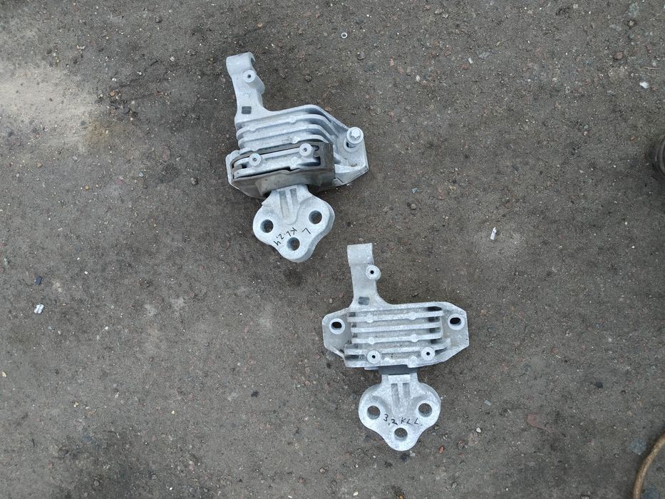 Jeep Cherokee kl FWD AWD 14-18г подушка двигателя левая 3.2л2.4л