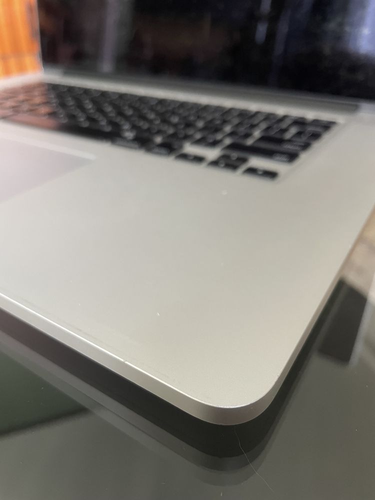 MacBook Pro 15,4” Intel Core i7