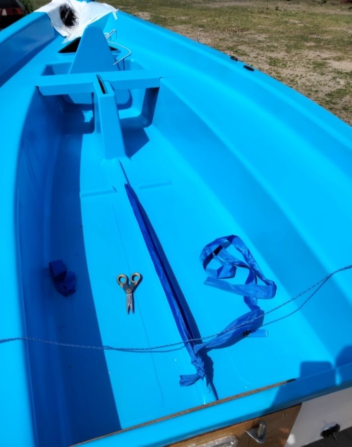 Veleiro tipo lazer
