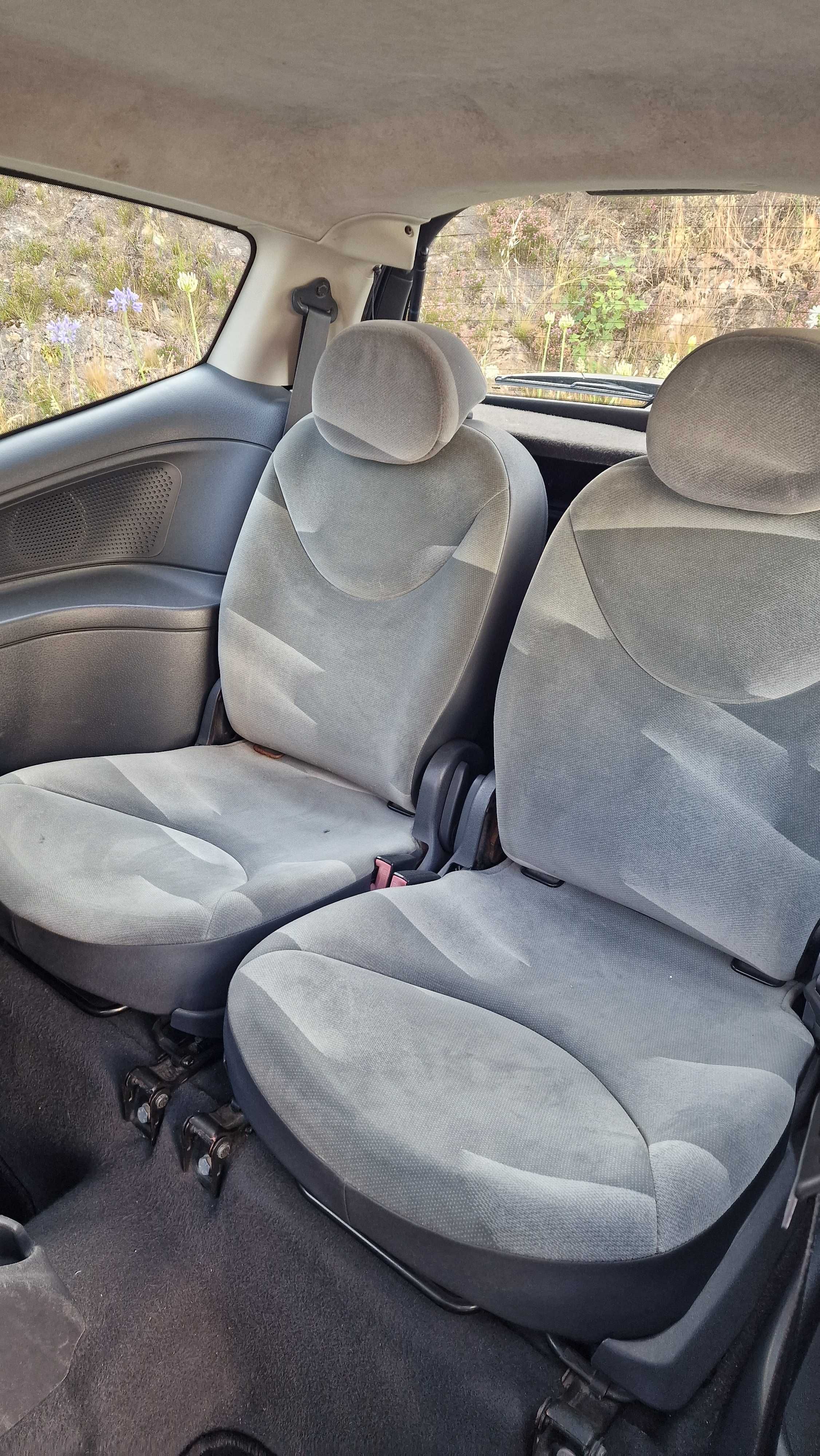 Citroen C2 1.1 60Cv