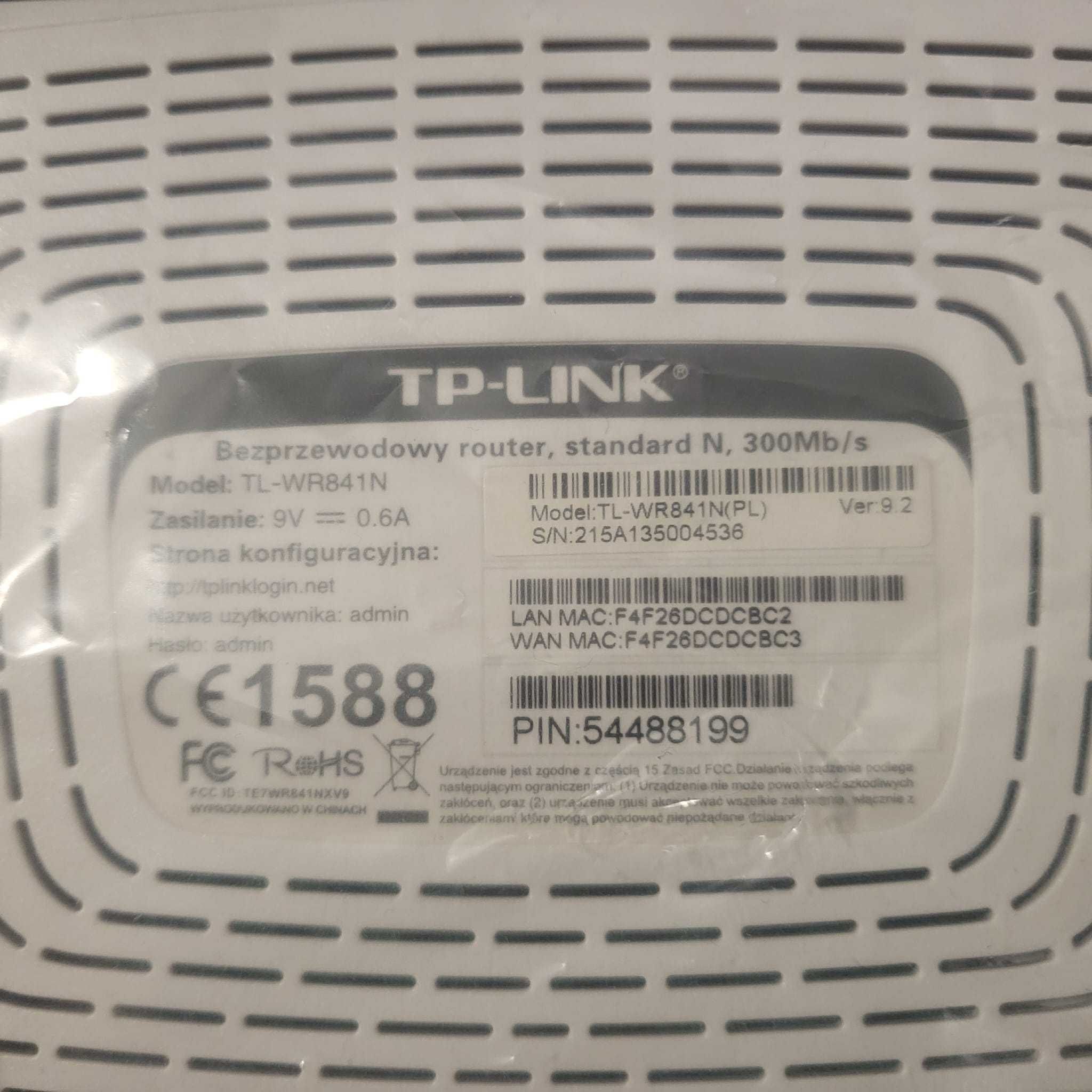 TP Link TL-WR841N z zasilaczem i płytą