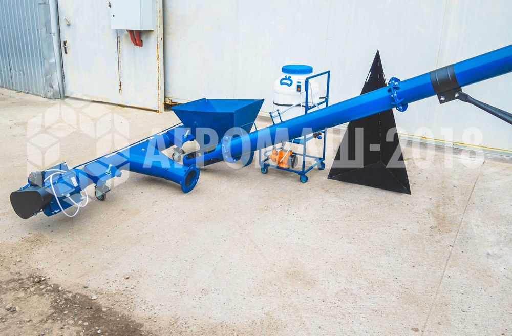 Гвинтовий конвеєр. Шнековый погрузчик.Транспортер зерна,зернопогрузчик