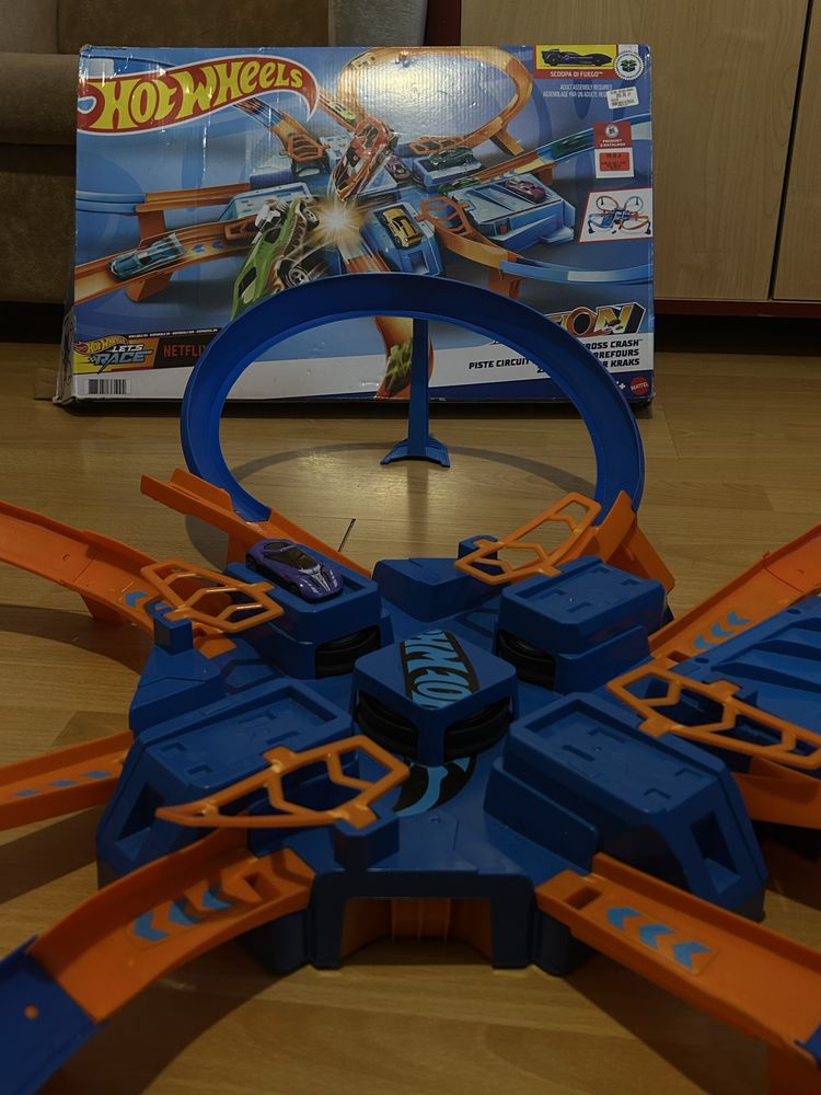 Hot Wheels Criss Cross Crash