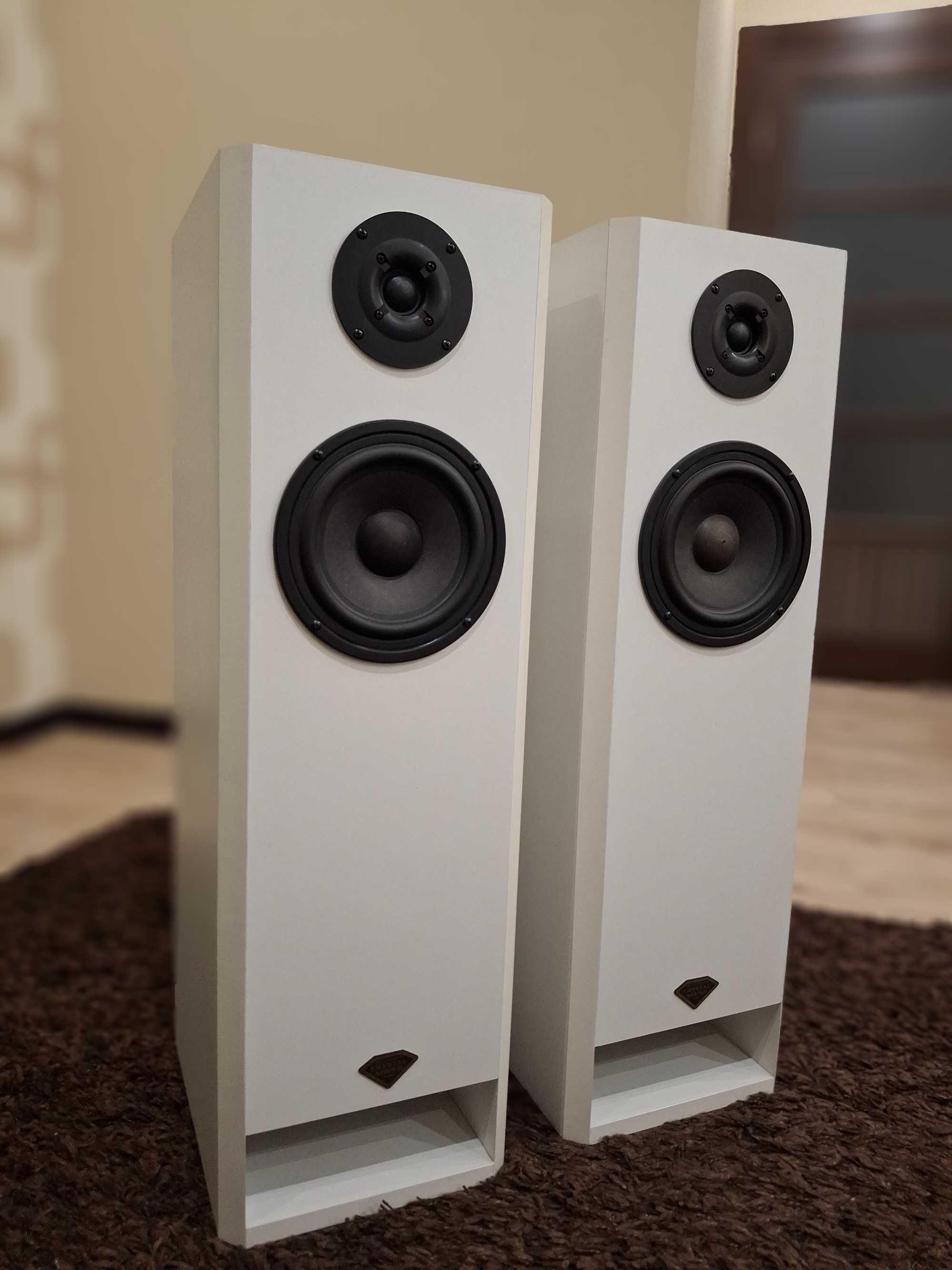 Рупорная акустика Crystal Sound 604 с отличным басом