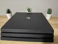 Konsola PS4 Pro + 5 gier