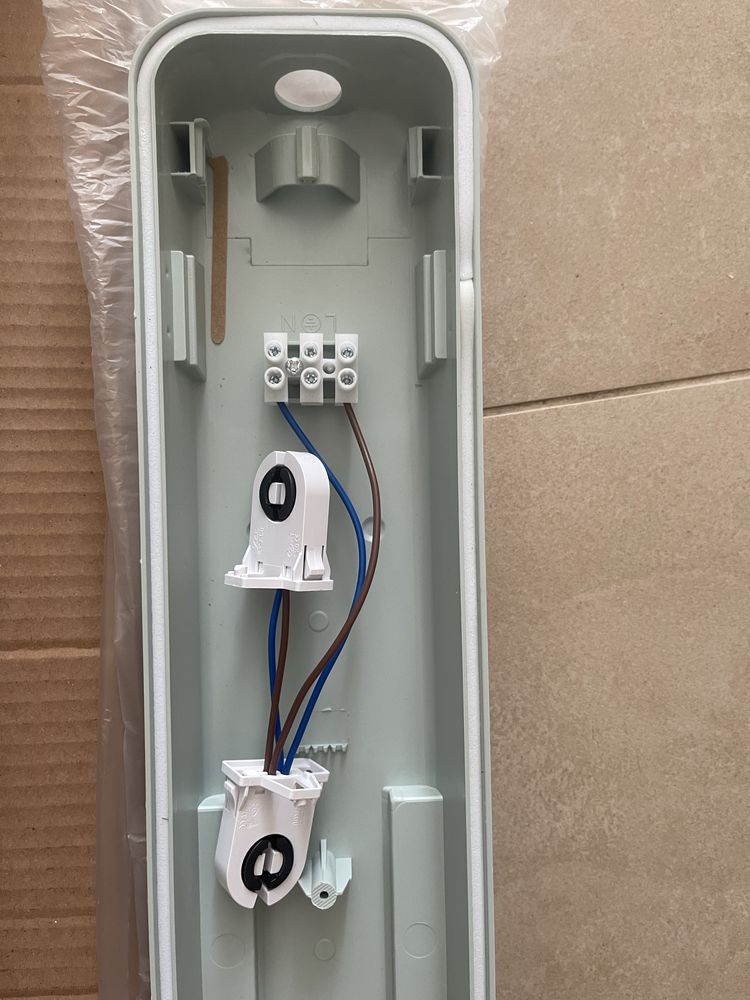 Oprawa hermetyczna LED 2x120cm 2sztuki plus swietlowki