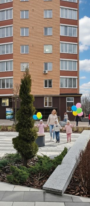 ПРОДАЖ Комерційне приміщення з Окремим входом!