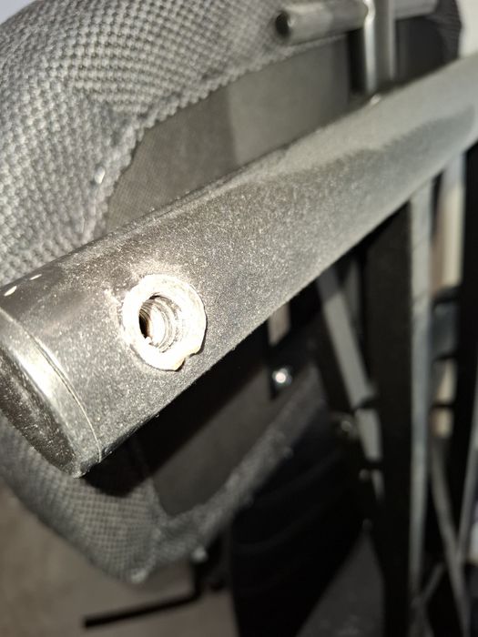 Klękosiad klęcznik IKEA Eifred uszkodzony