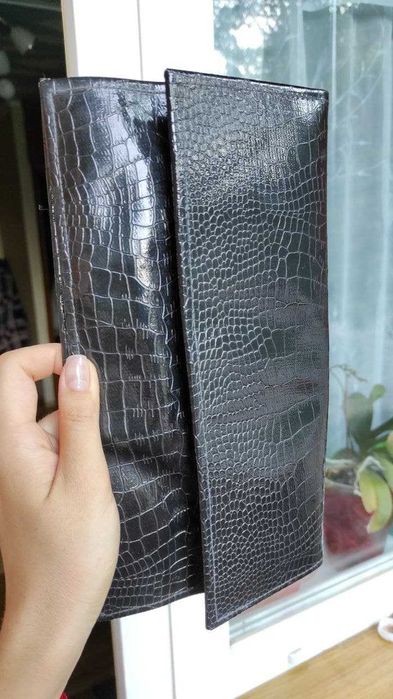 Клатч черный лаковый