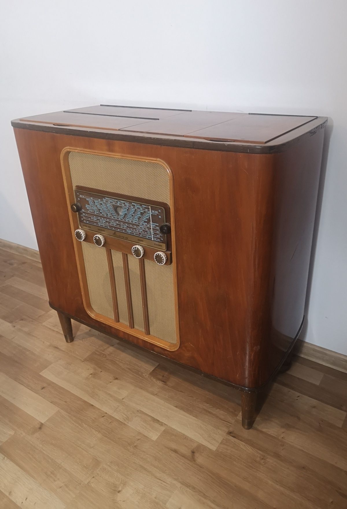Szafka radioodbiornik retro, vintage