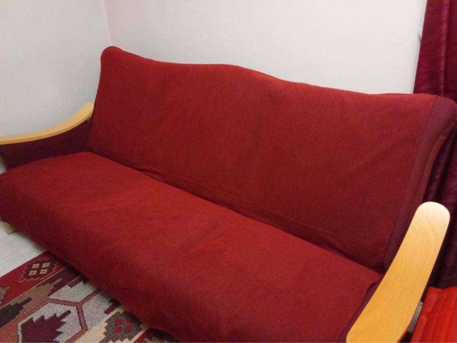 Czerwona kanapa