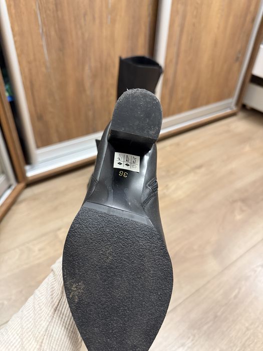 Шкіряні сапоги жіночі чоботи демісезонні