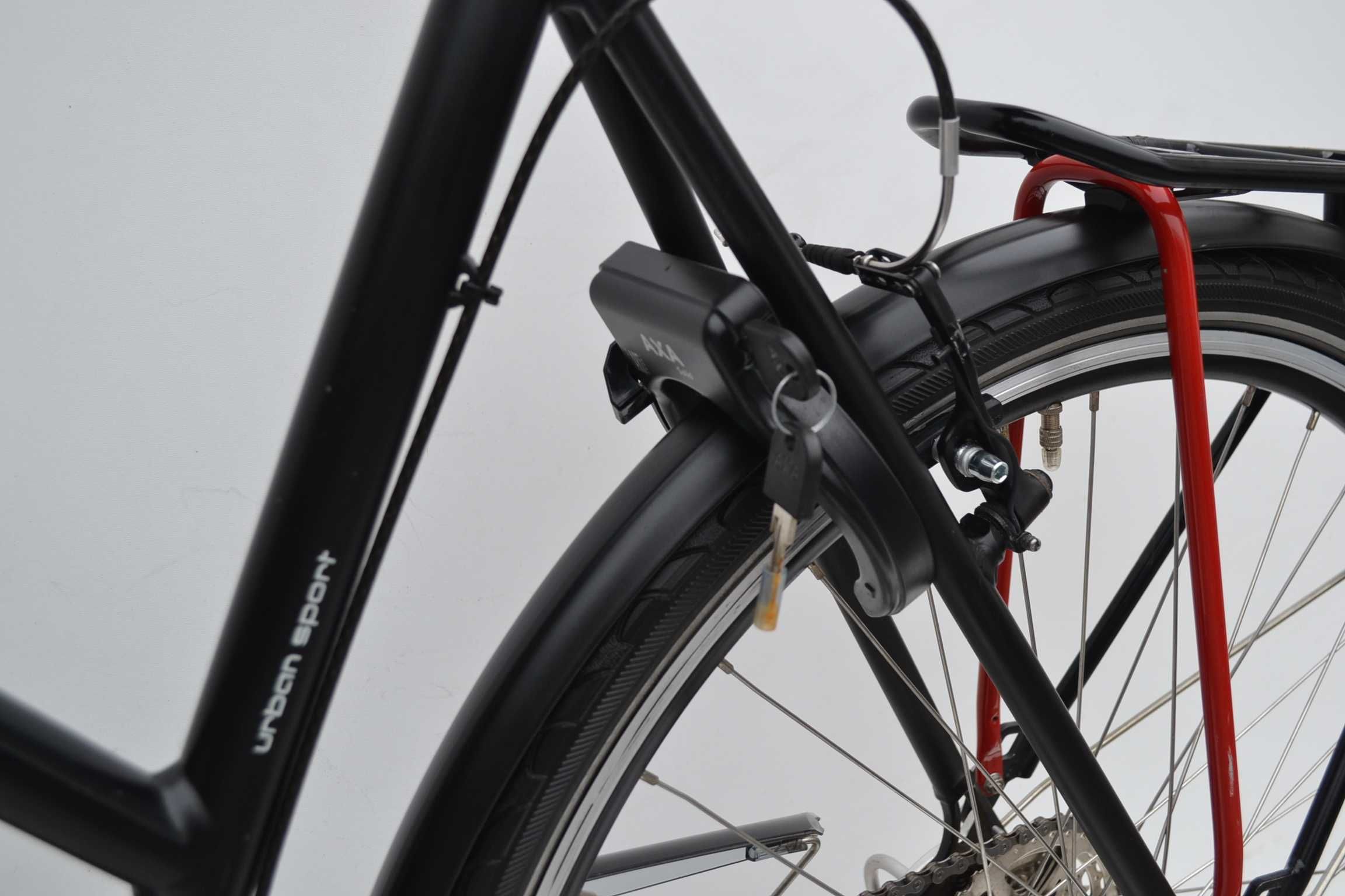 Czarny rower alu trekkingowy Batavus Zonar * koła 28'' rozmiar 57cm