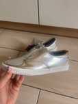 Nowe trampki srebrne