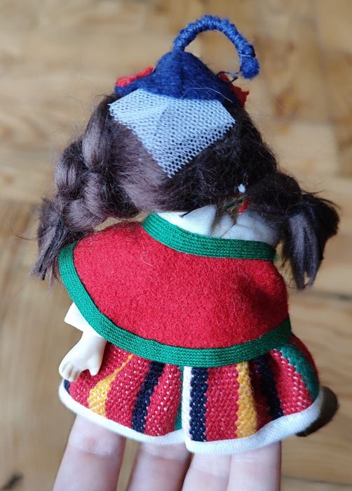 Boneca de porcelana da Madeira