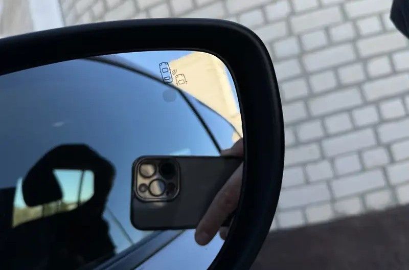 Продам nissan leaf N-Connecta