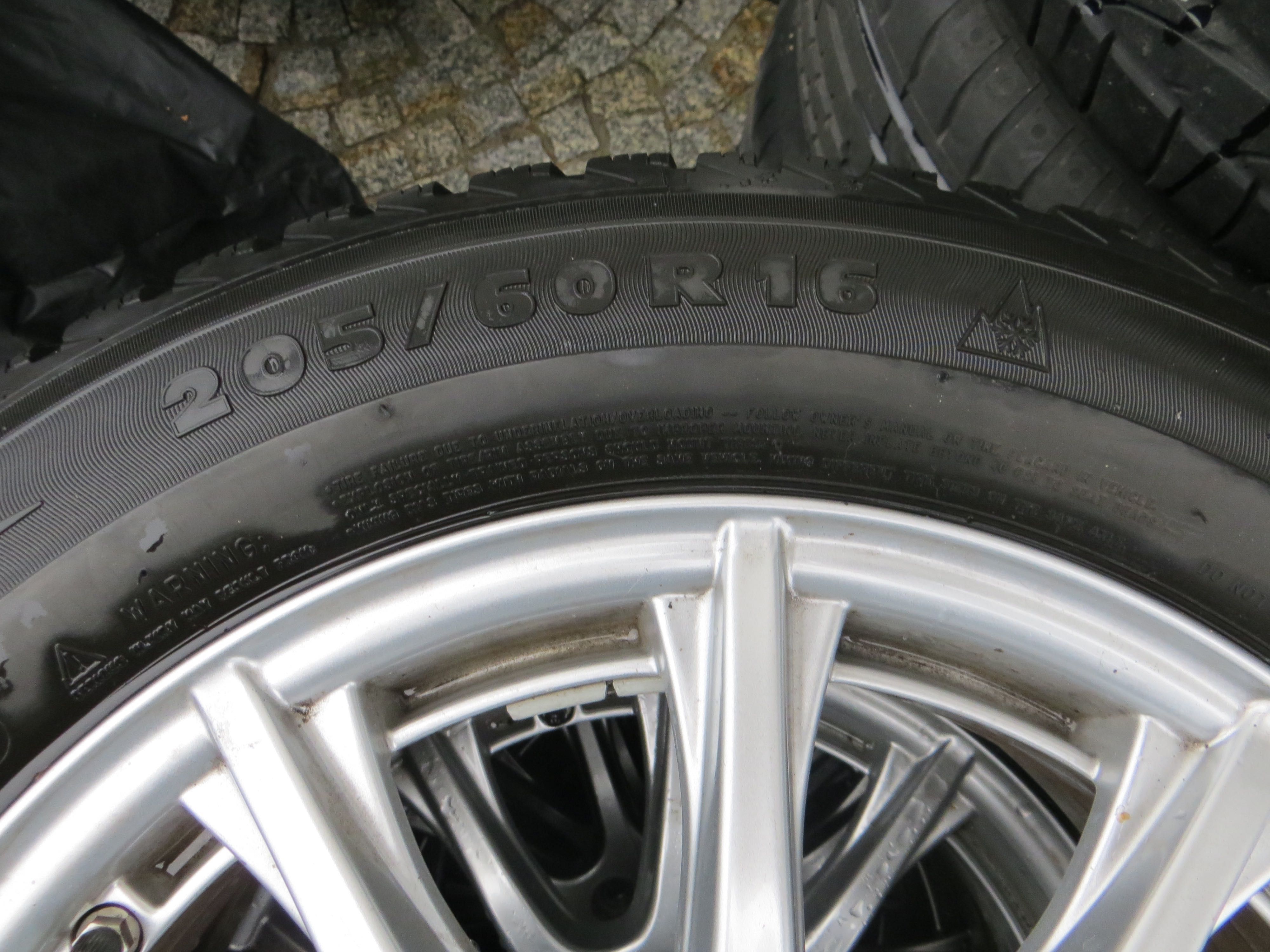 Felgi Mercedes z oponami 205/60/R16