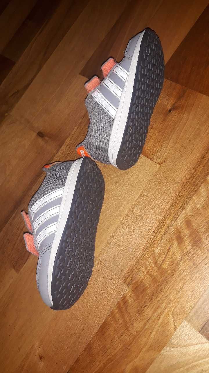 Buty Adidas dziecięce