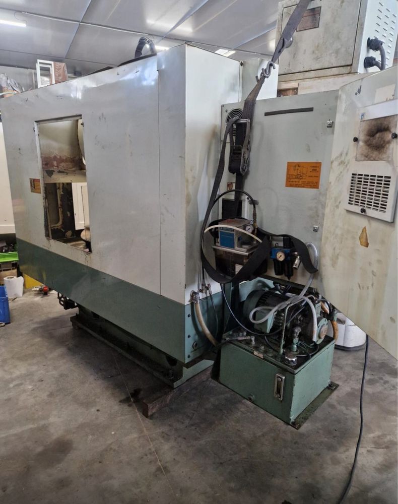Male Centrum cnc Topper TMV400