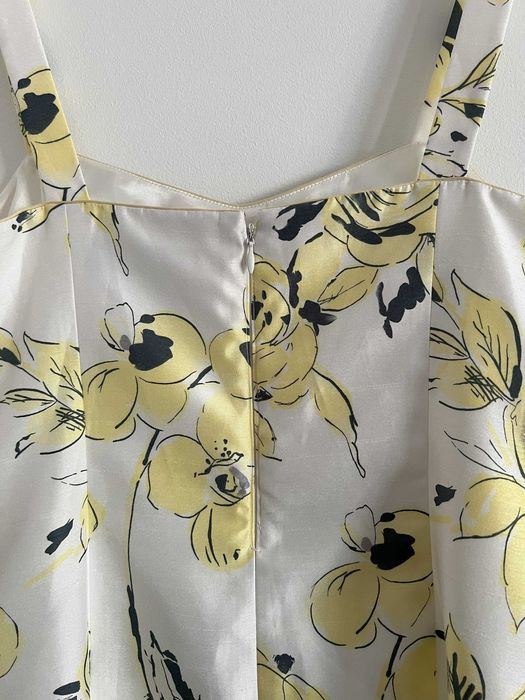 Elegancka biała sukienka w żółte kwiaty roz. 14