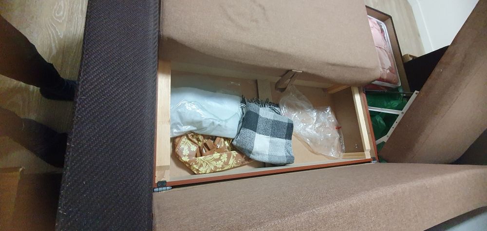 Розкладний диван.Можлива доставка