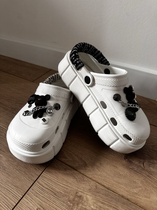 Продам жіночі крокси