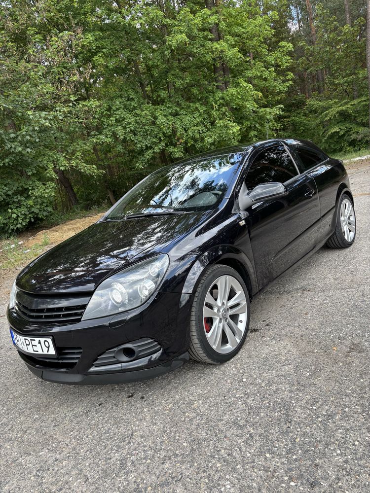 Opel Astra H GTC