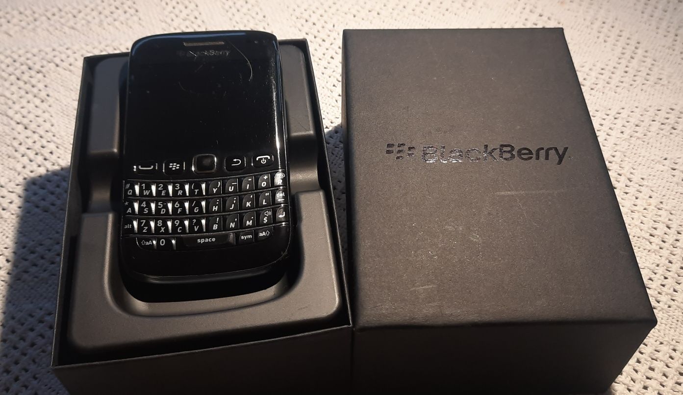 Telefon BlackBerry 9790