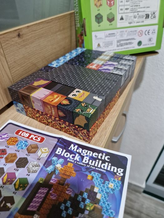 Peças de construção de Roblox com 108 Peças.  Novas