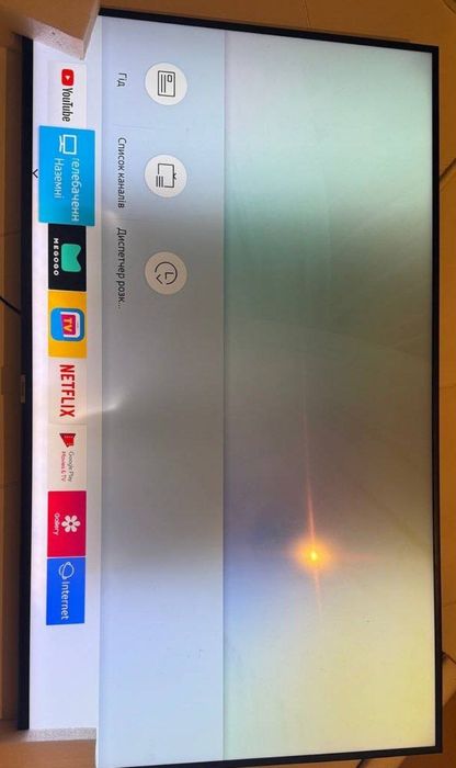 Samsung 55" 4K UHD Smart TV серії NU7100 (модель 2018 року).