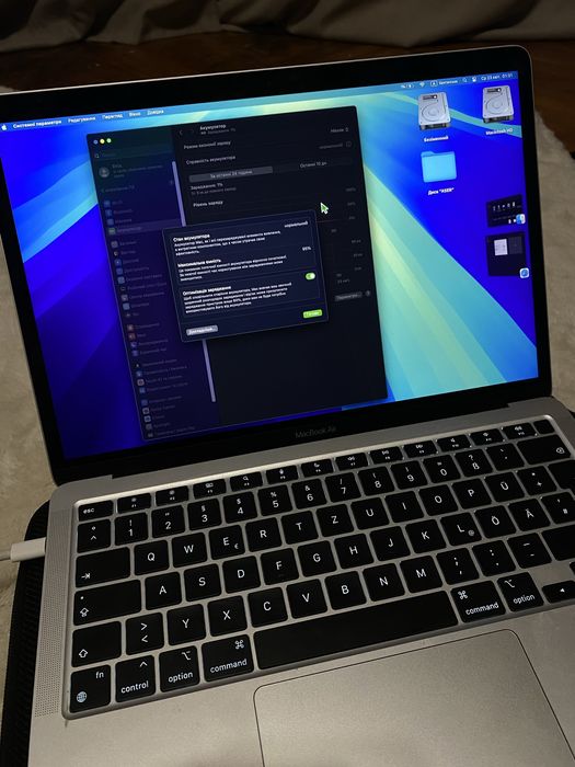 ноутбук MacBookAir