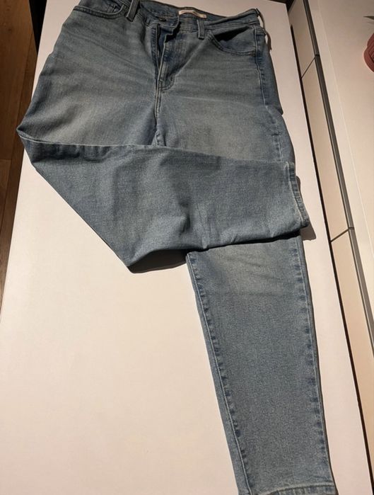 Spodnie Levis Mom Jeans Nowe