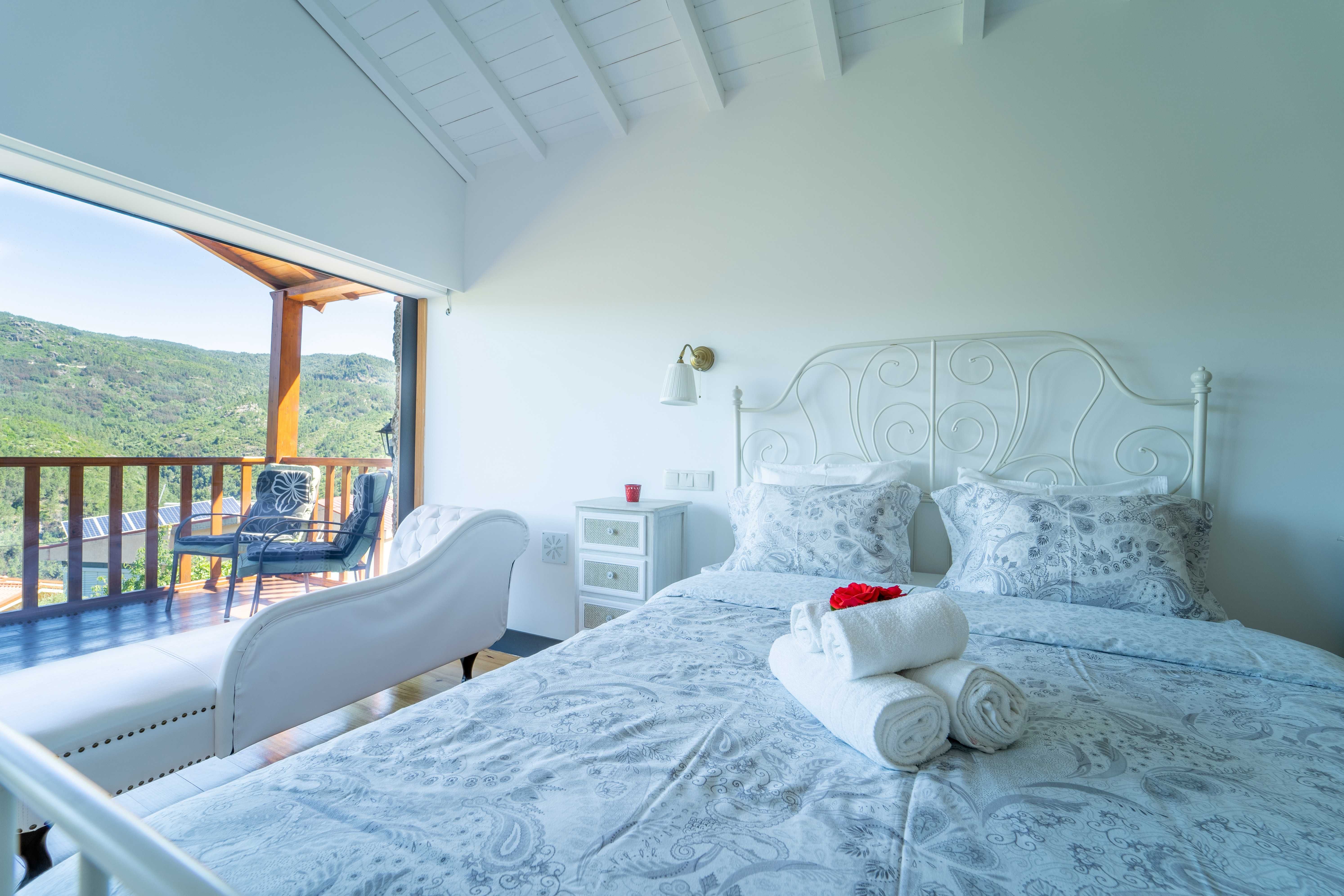 Cantinho da pedra Gerês,casa com piscina a armonia da pisagem e lagoas