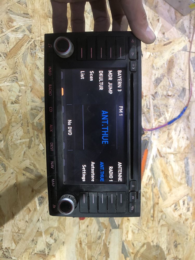 Штатна магнітола VW Blaupunkt BNO-881