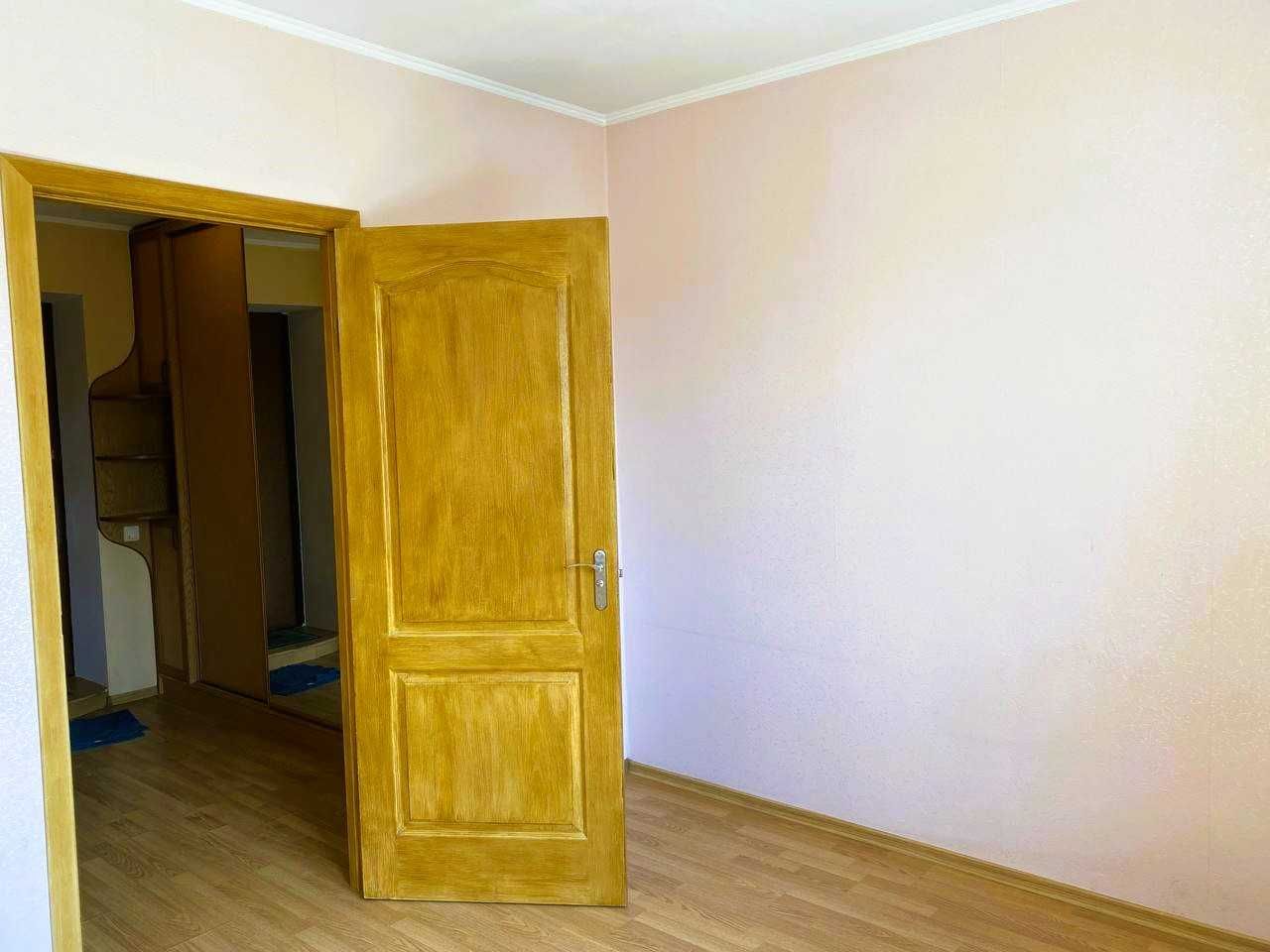 Продаж квартири в Іванковичах