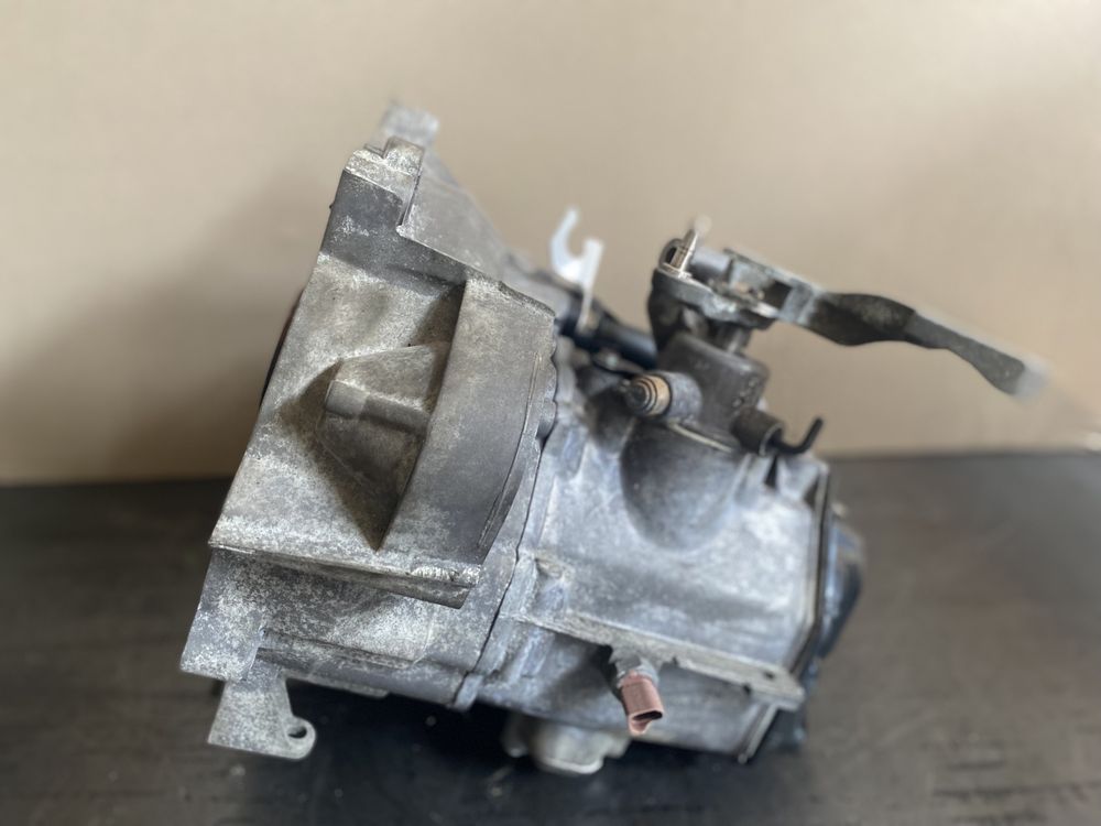 Кадді Caddy кпп коробка передач 1.4 BUD JJW MBQ GXZ
