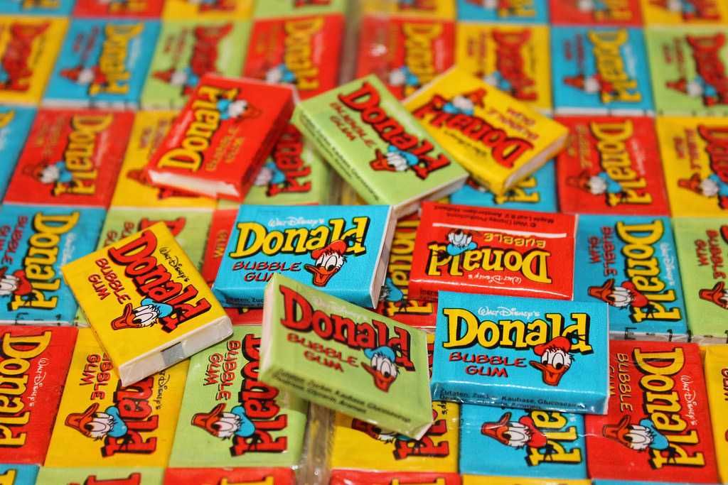 Упаковка жувальних гумок Donald bubble Gum Legendary,  жвачка дональд