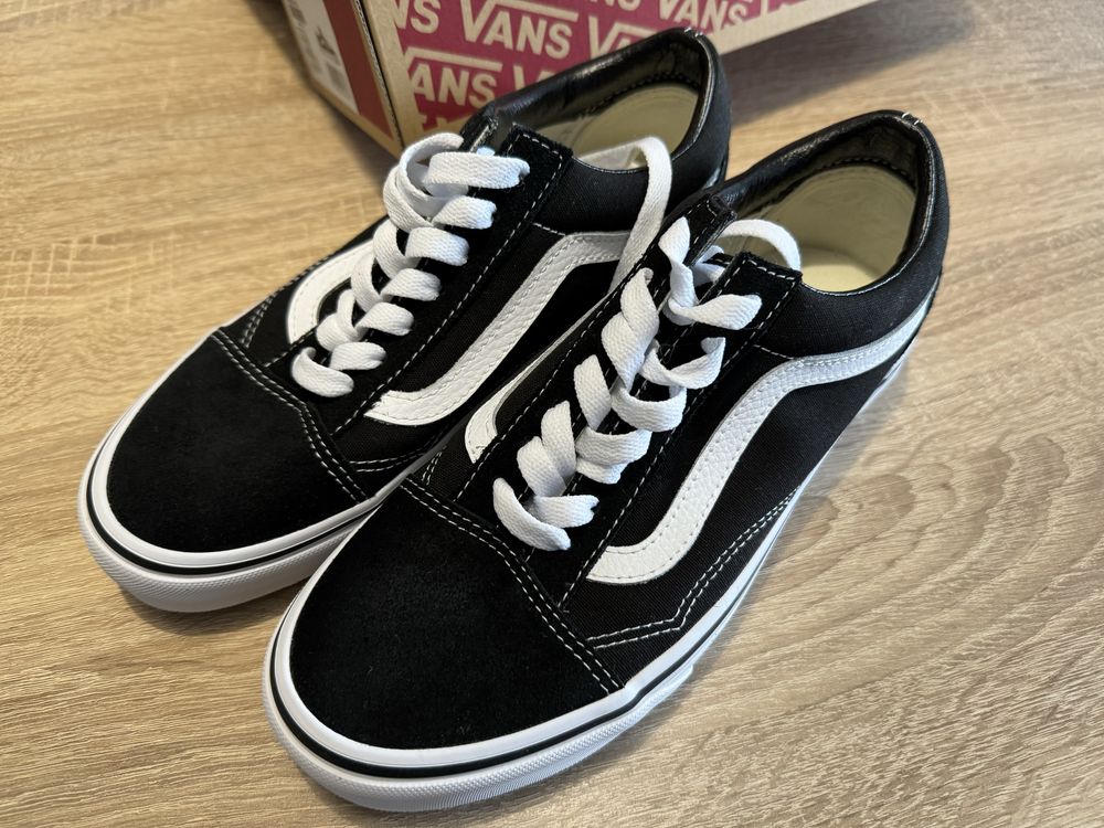 Жіночі кеди VANS Old Skool 37 розмір